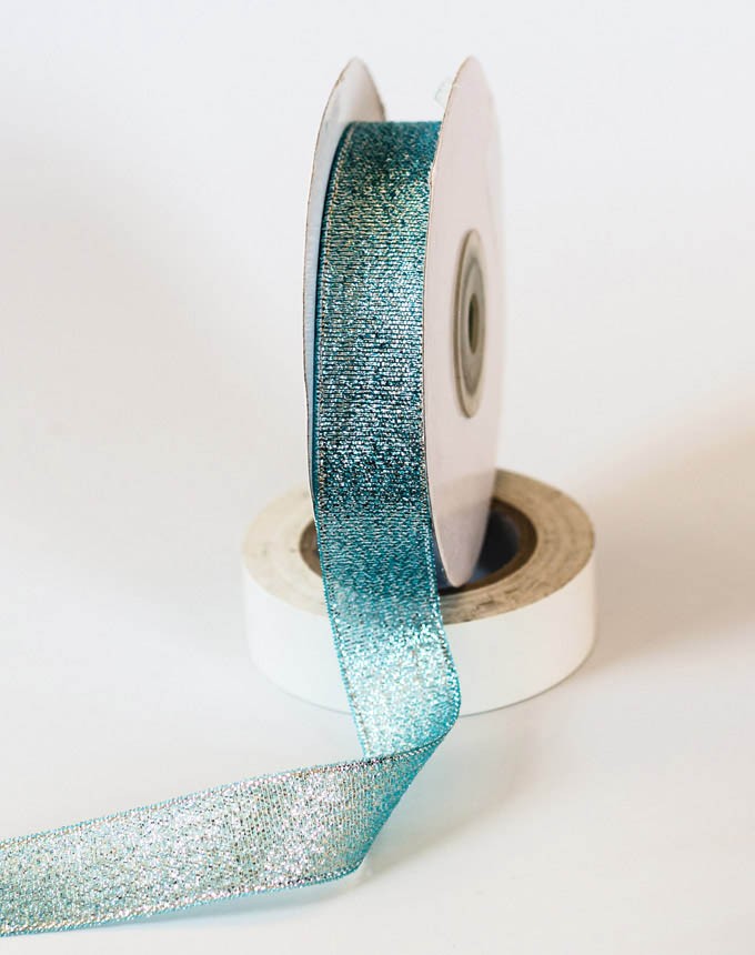 לורקס צבעוני - תכלת