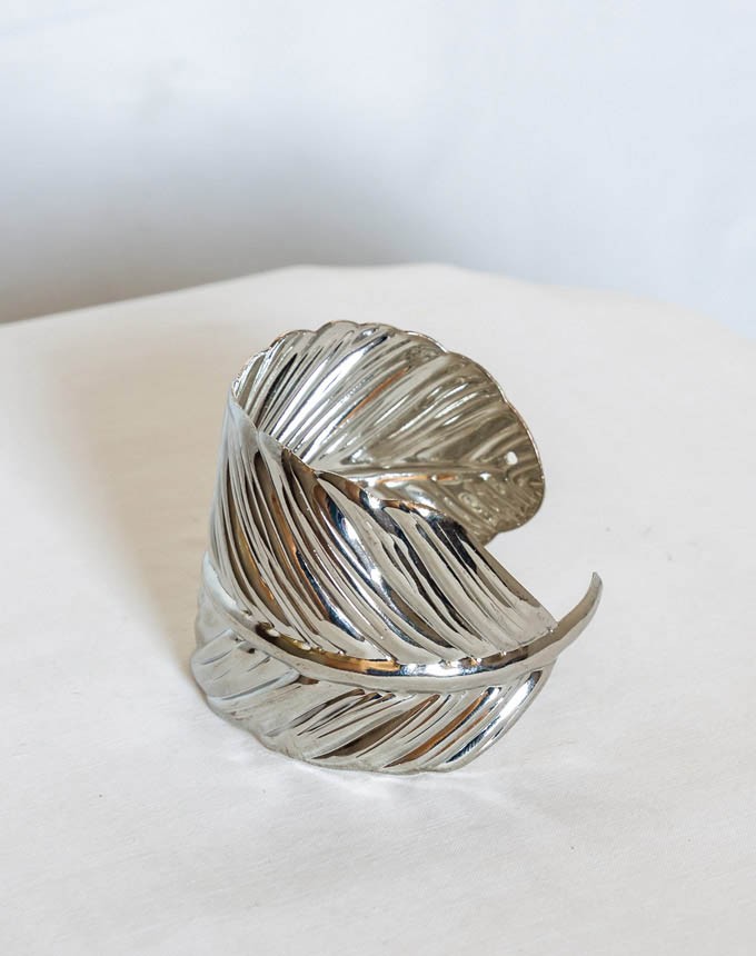 חבק עלה מתכת - כסף