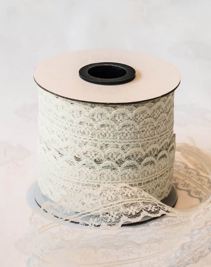 תחרה 25 מ"מ - קרם וינטג