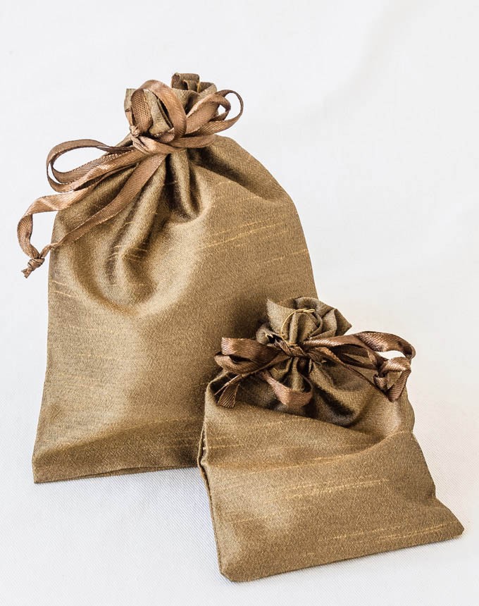 שקית משי פראי - זהב כהה