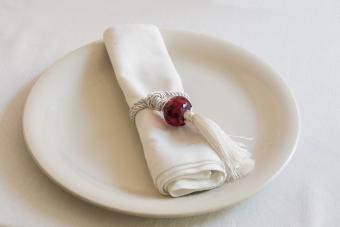 סט אדום לבן - גדיל משולב קריסטל 12יח