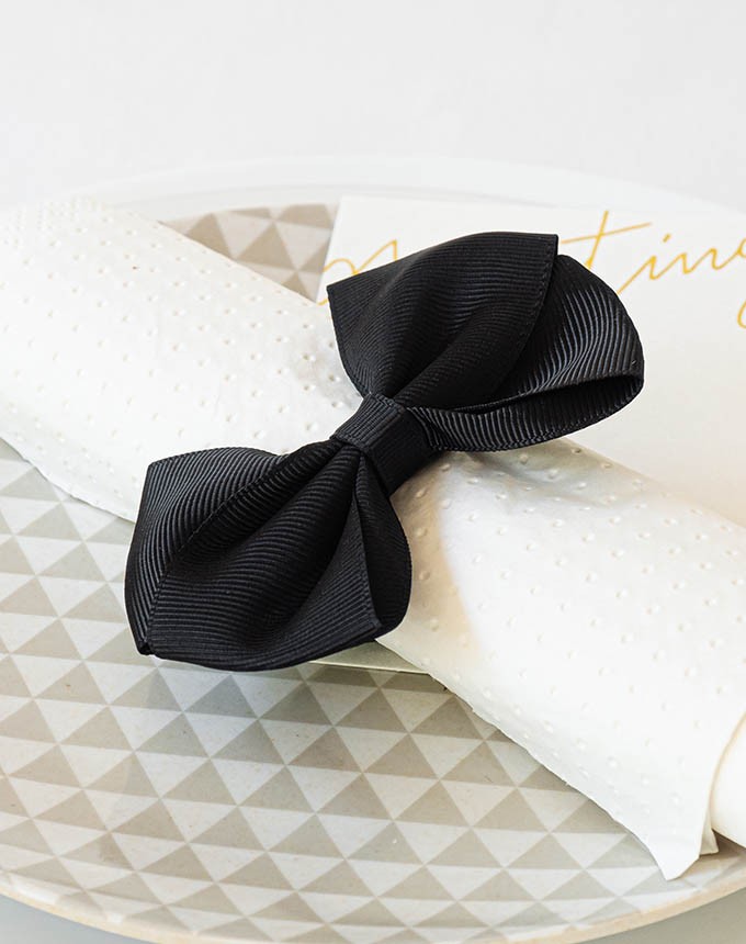 פפיון ריבס על גומיה - שחור