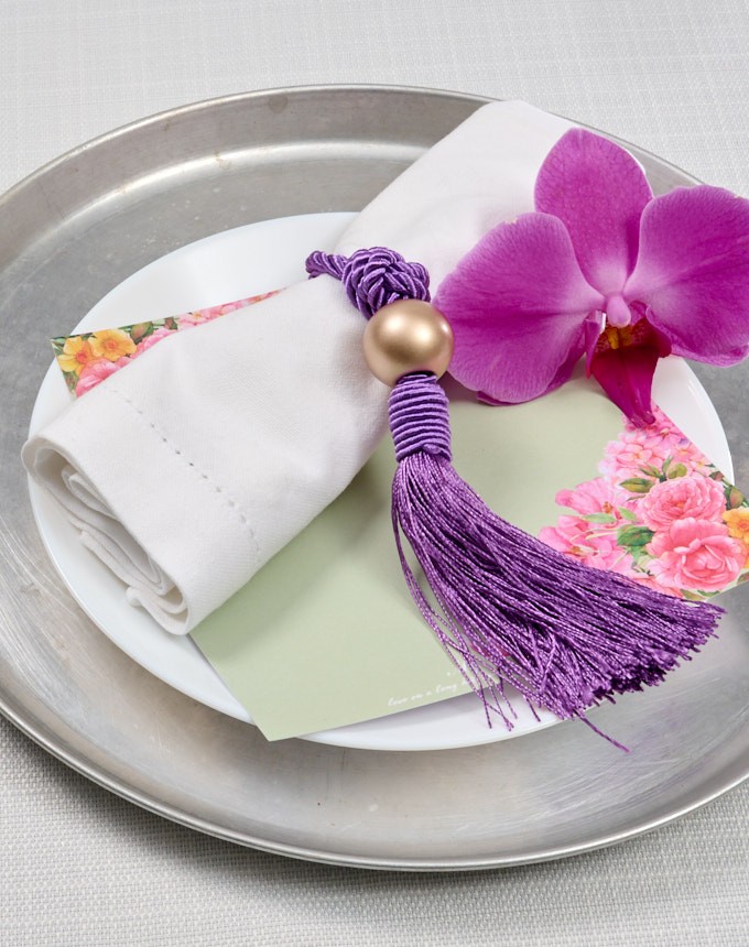 גדיל עבה+כותרת +אבן השחלה - סגול בהיר