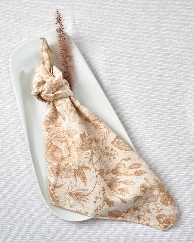 מפיות הדפס אנגלי - באז