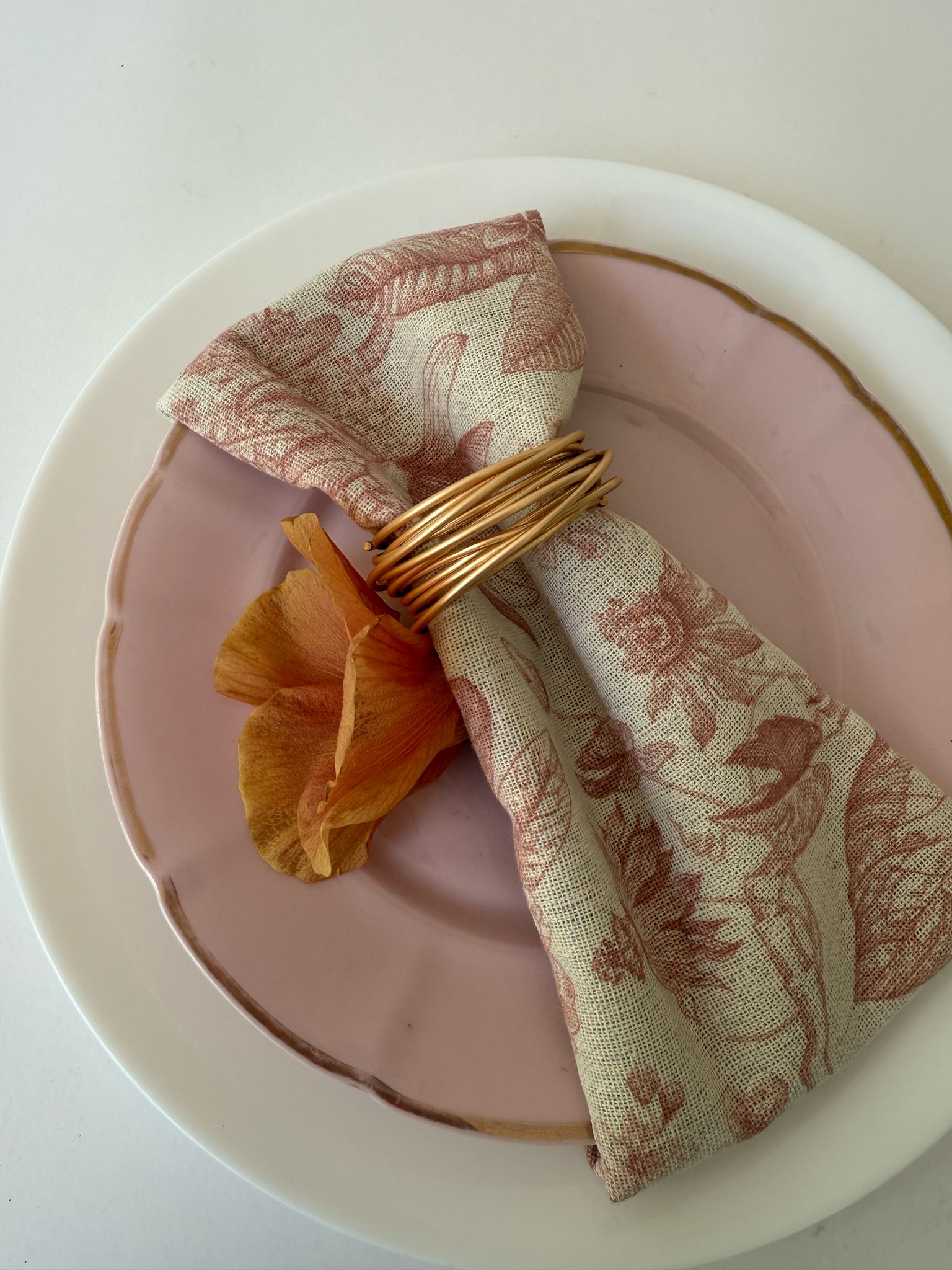 חבק אלוי  - זהב ורוד