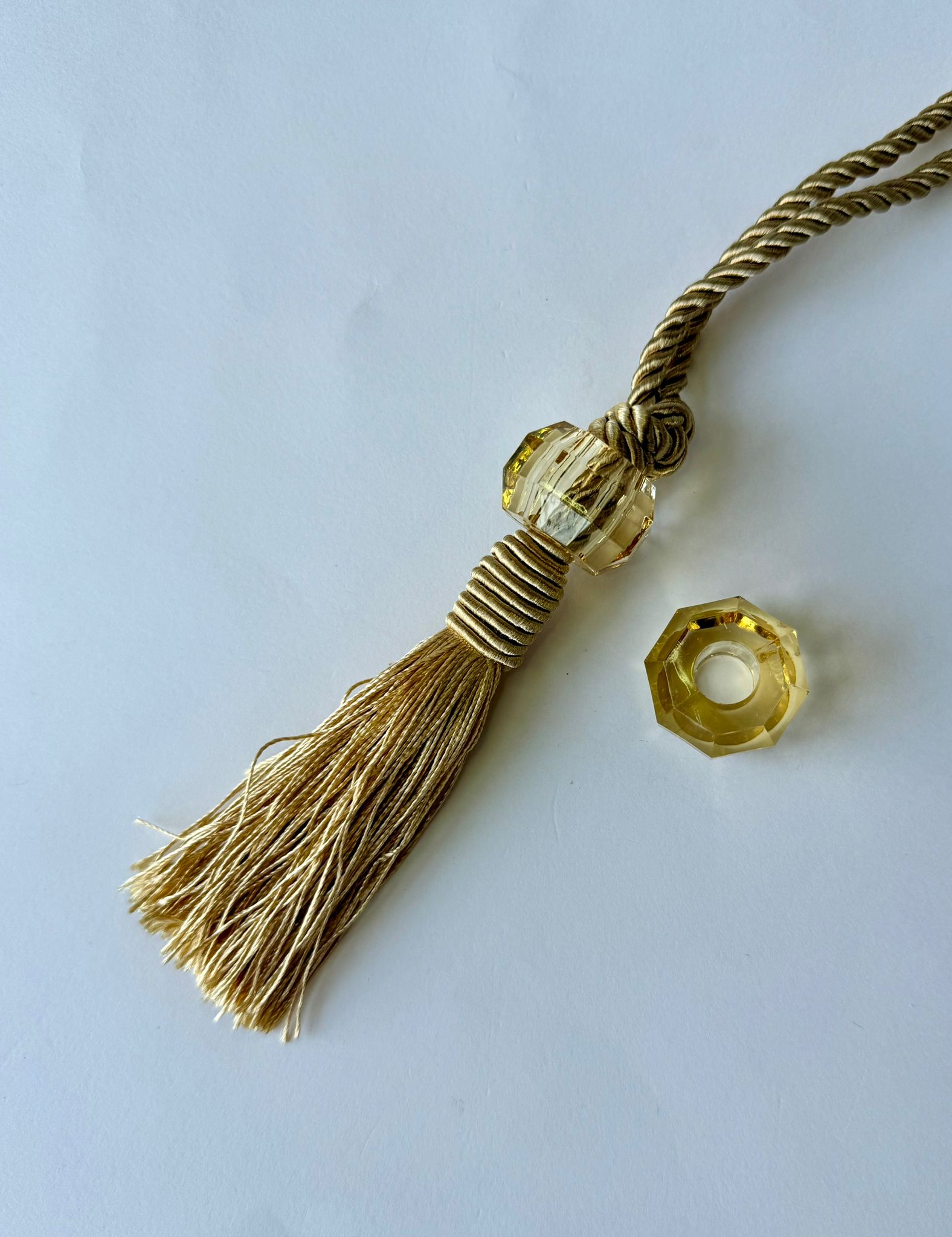 גדיל כותרת+אבן השחלה חיתוך קריסטל - זהב