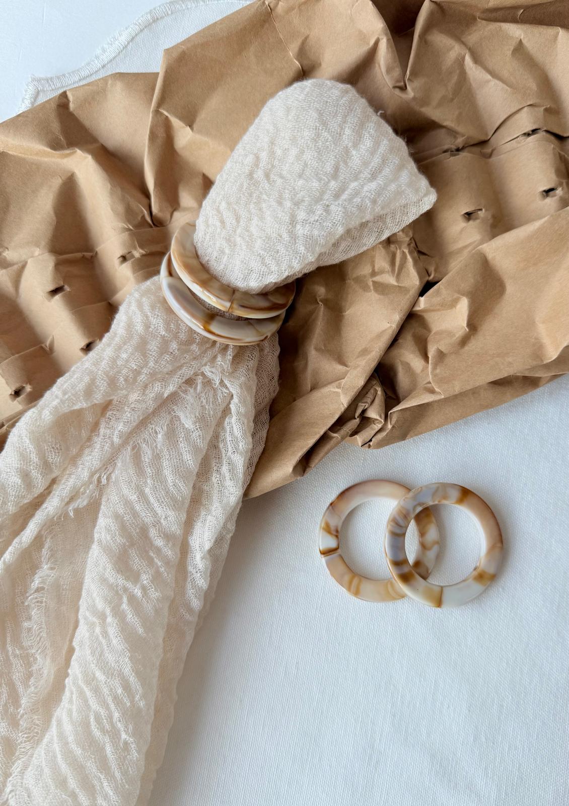 חבק טבעת דמוי שיש - צדף