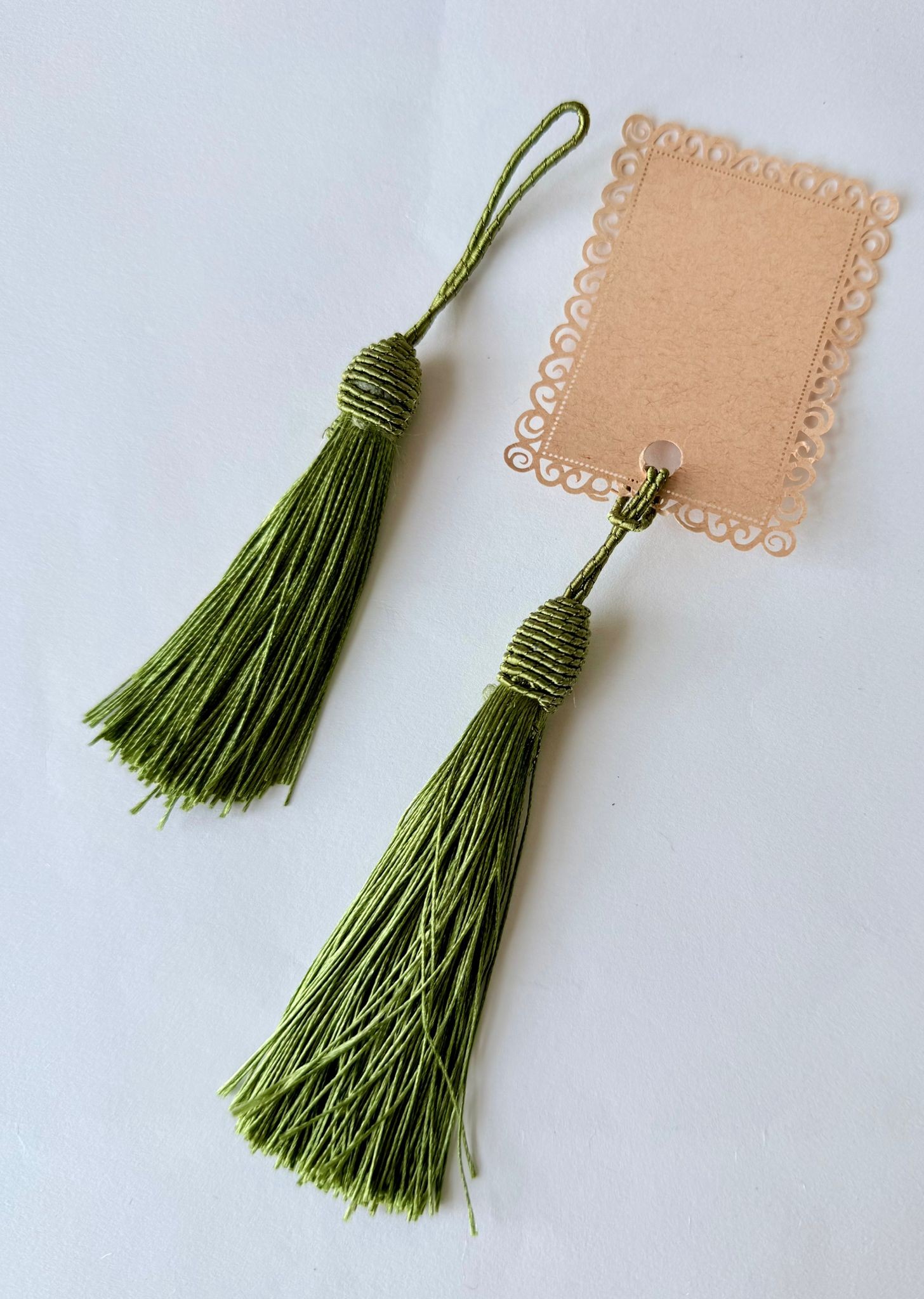 גדיל תפריט - ירוק זית