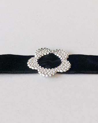 אבזם לב או פרח קטן - פרח