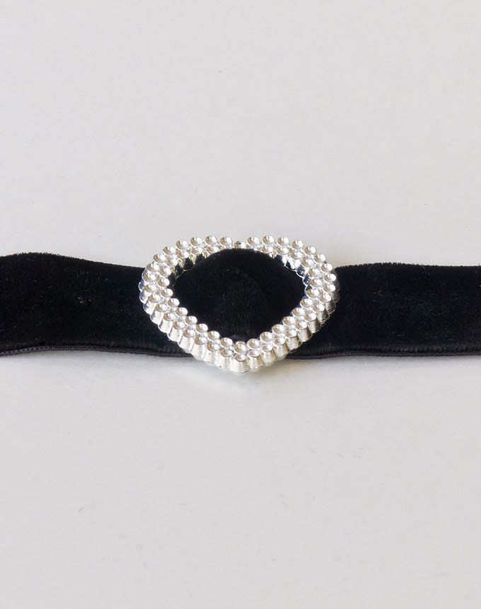 אבזם לב או פרח קטן - לב