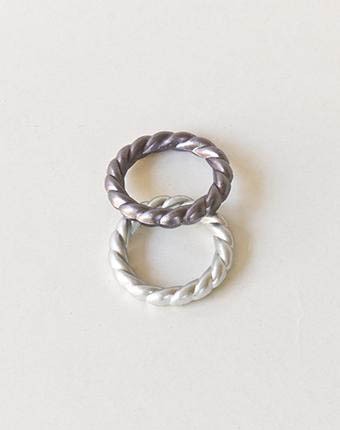 טבעת קטנה מחורצת