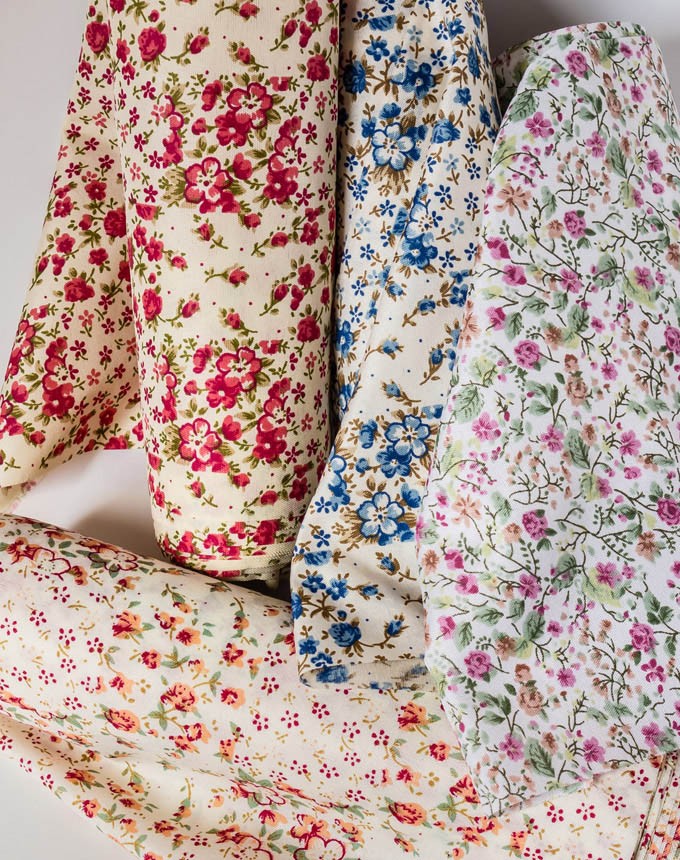 רנר פרחים על כותנה 1