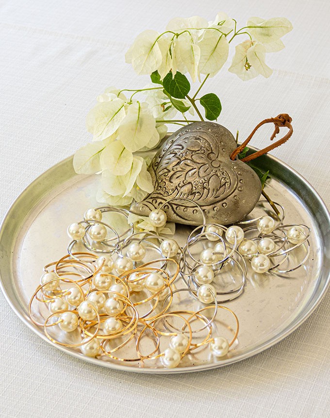 חבק פנינה מסובבת