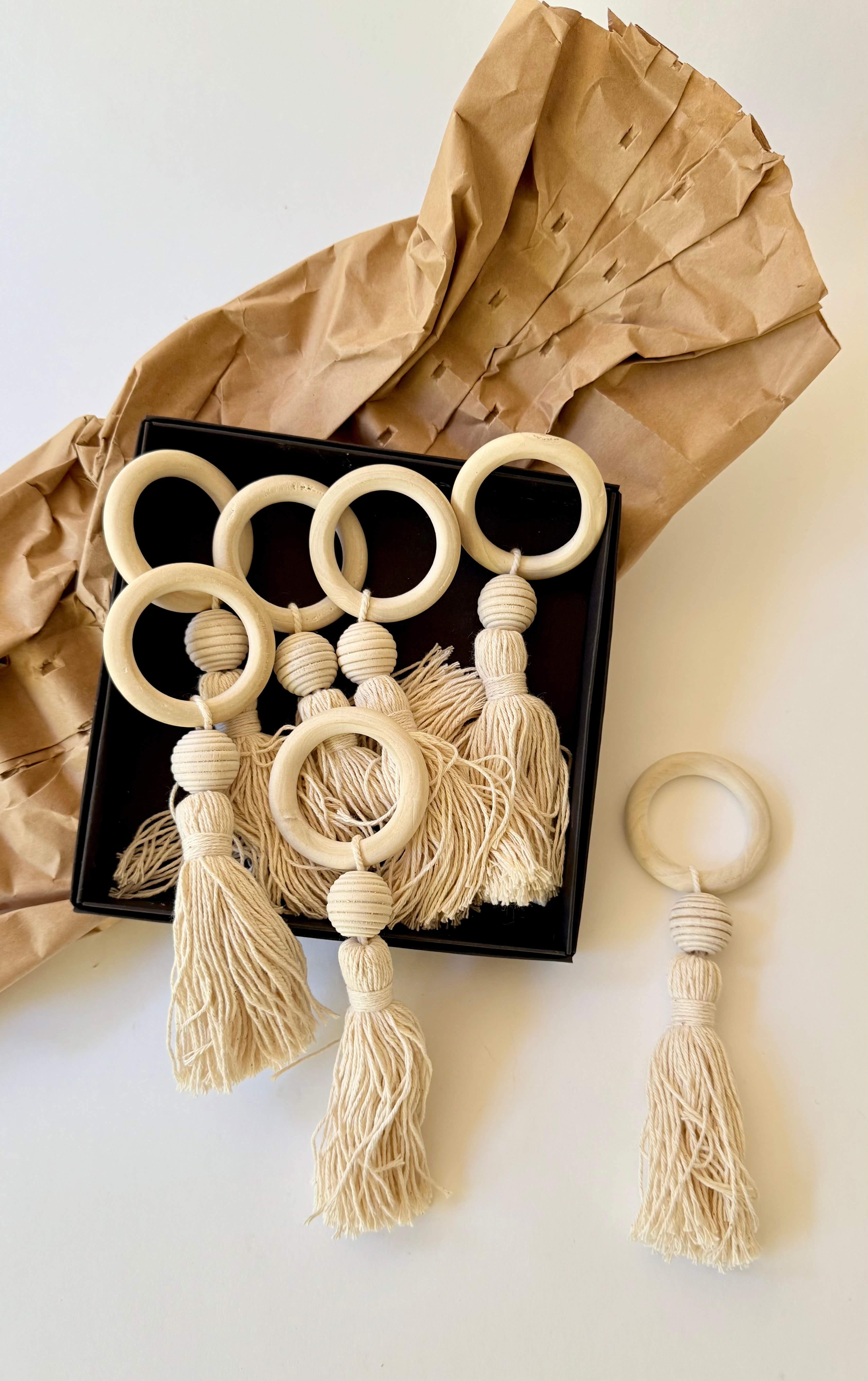 טבעת עץ+גדיל כותנה