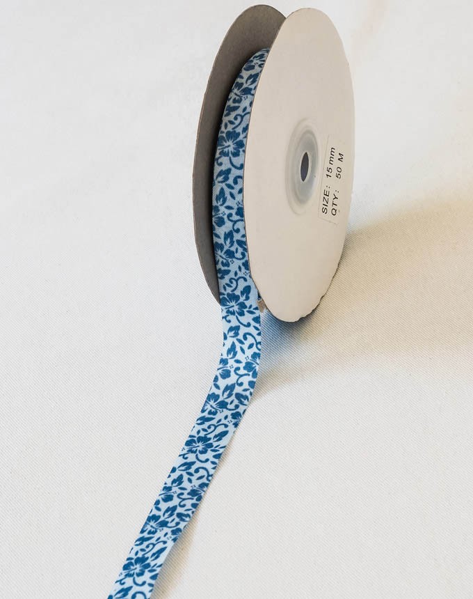 סרט פרח צבע על צבע - תכלת