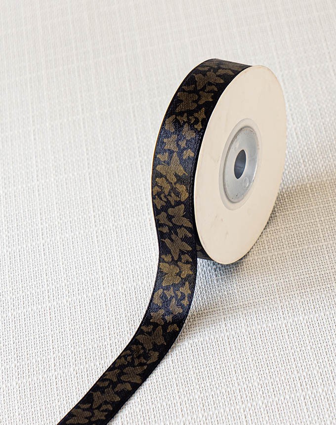 הדפס פרפרים על סטן 17 מ"מ - שחור