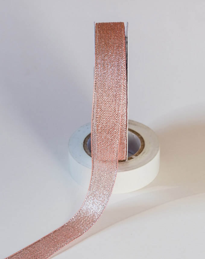 לורקס צבעוני - אפרסק