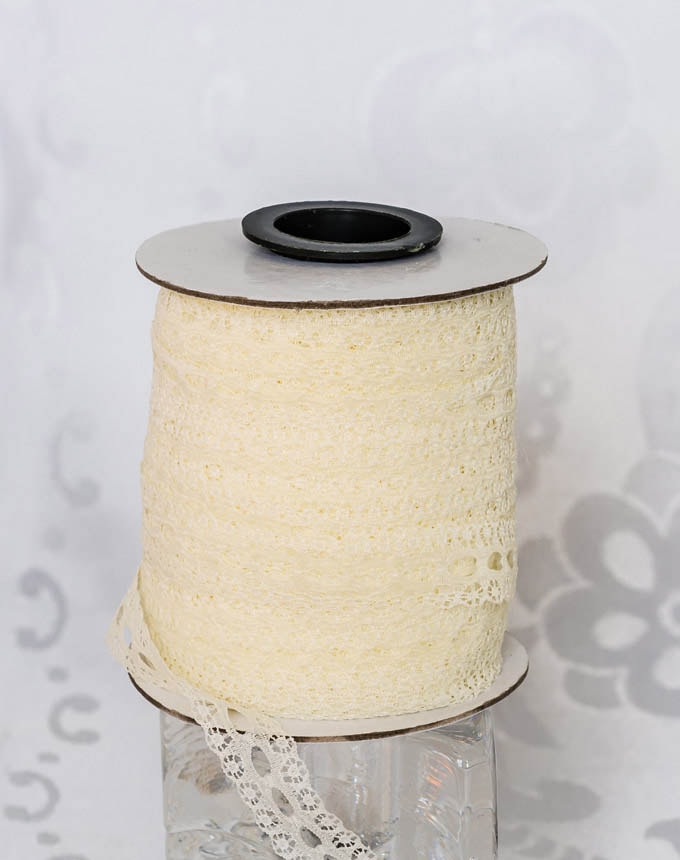 תחרה צרה - קרם