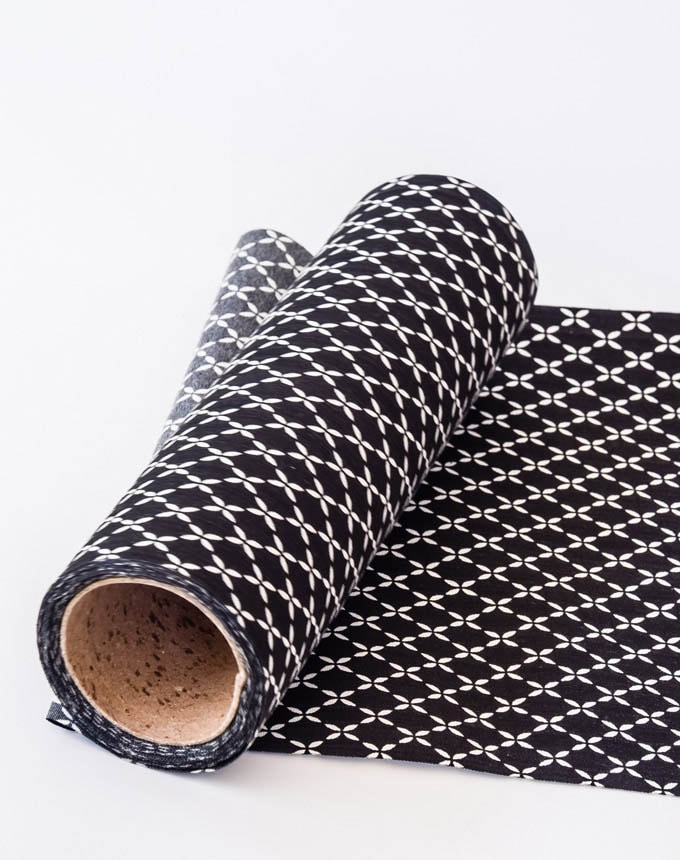 רנר מעוינים - שחור