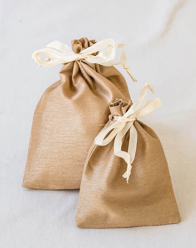 שקית משי פראי - זהב בהיר