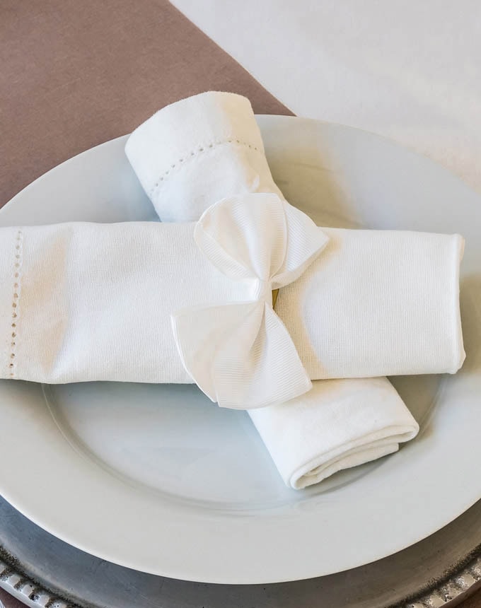 פפיון ריבס + גומי - לבן