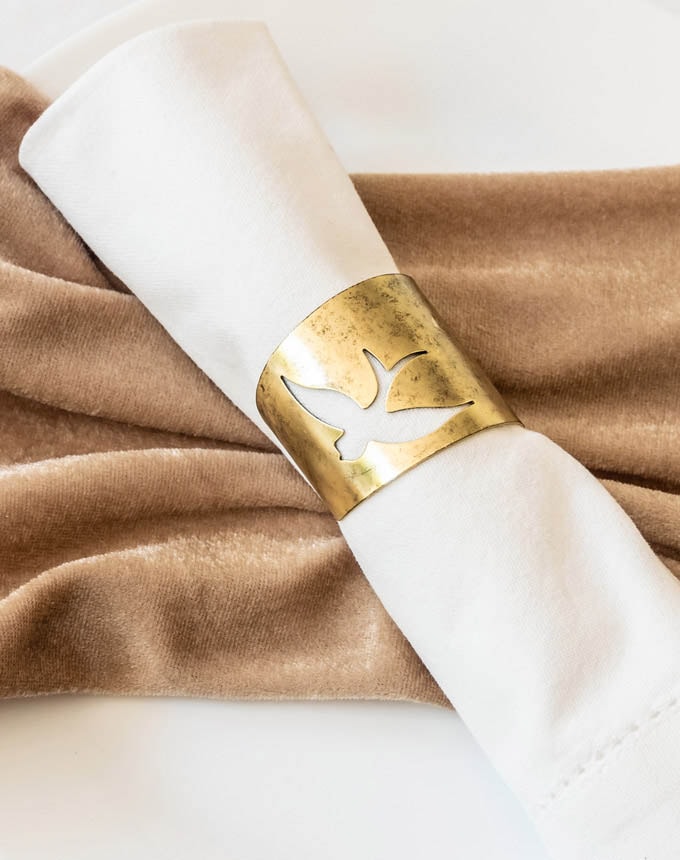 חבק יונה - זהב עתיק