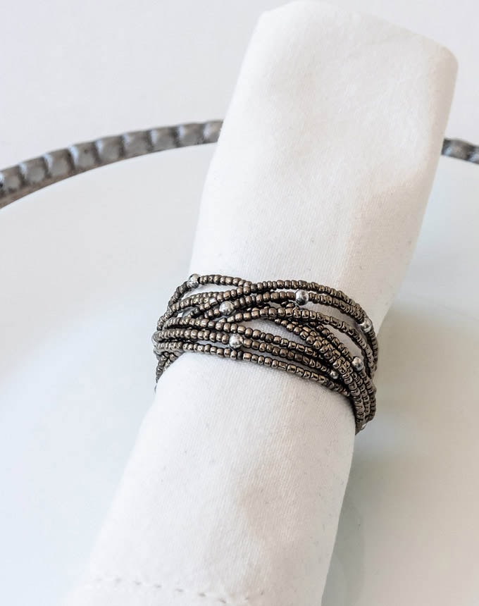 חבק אינדיאני - כסף