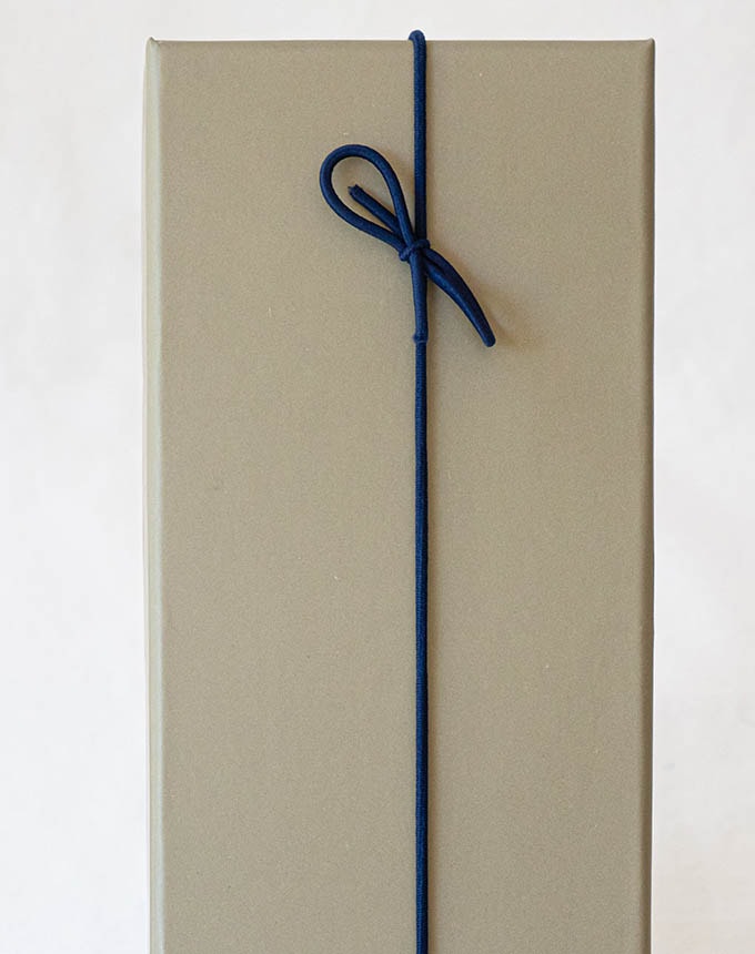 פפיון גומי מוכן - כחול כהה