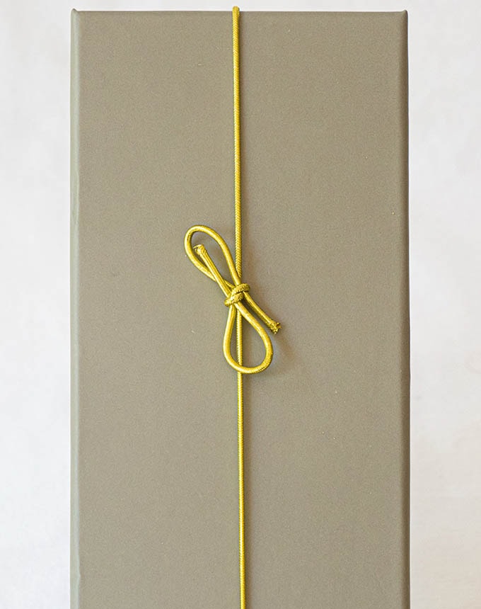 פפיון גומי מוכן - זהב