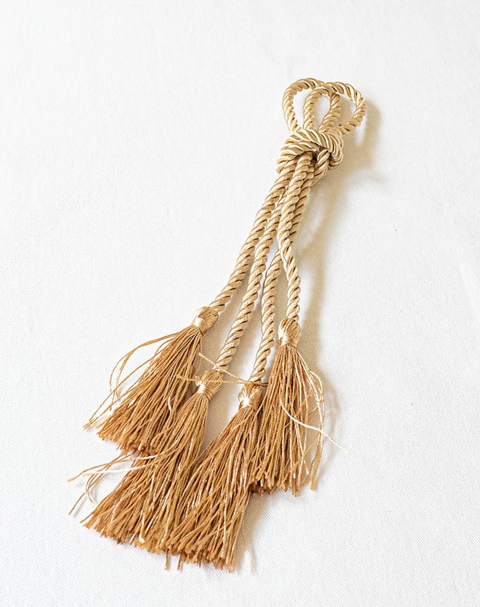 גדילים עבים - זהב בהיר