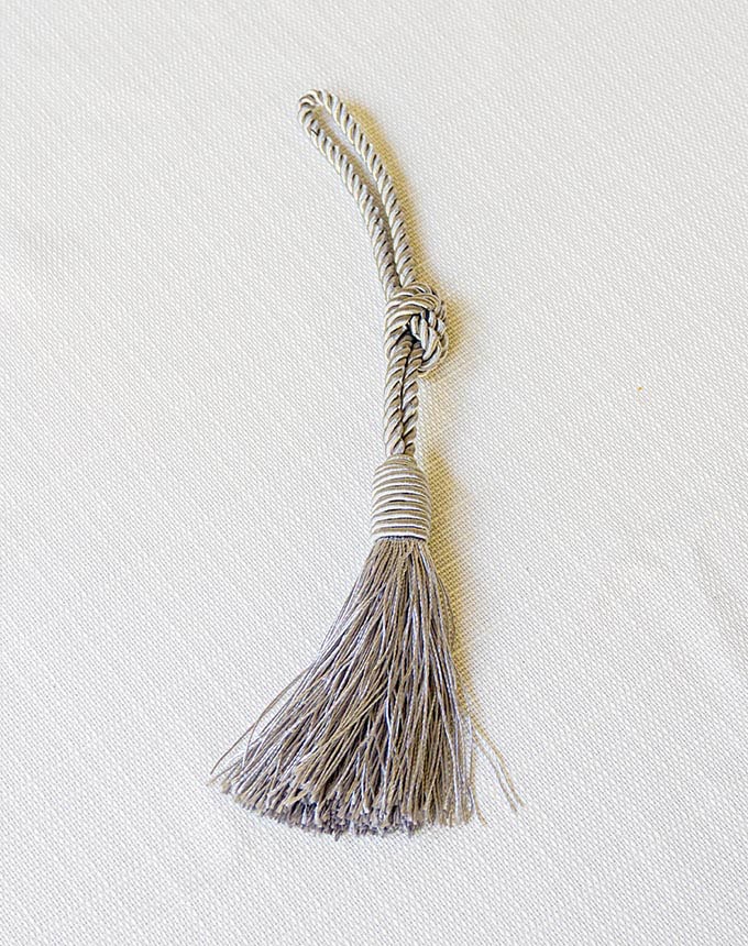 גדיל עבה + כותרת - אפור