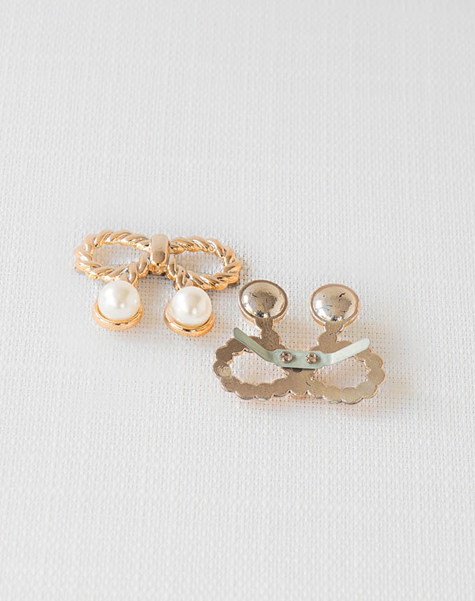 נעץ פפיון + פנינים - זהב ורוד