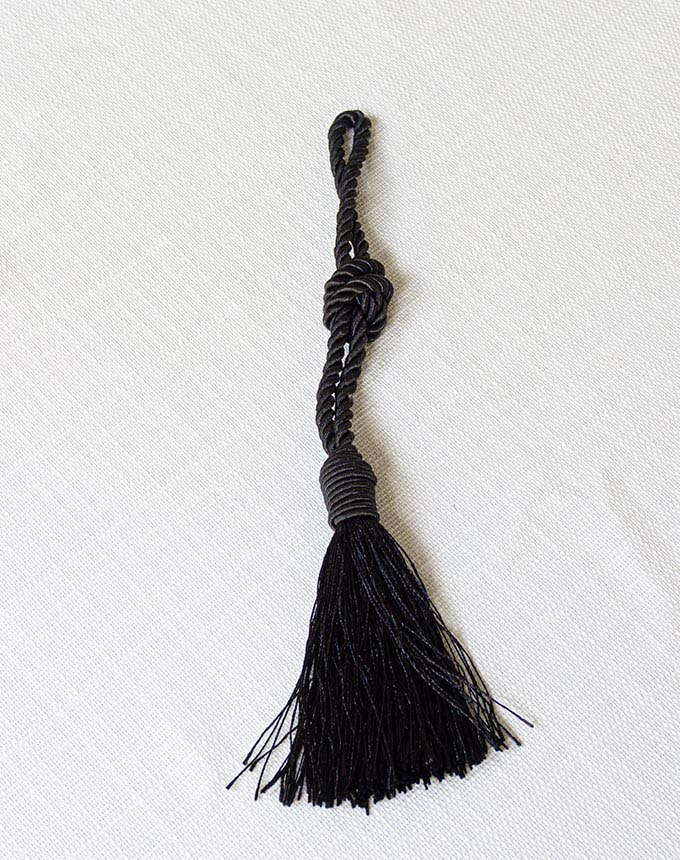 גדיל עבה + כותרת - שחור