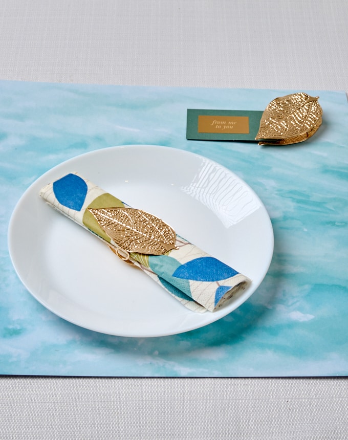 חבק כרטיס הושבה - זהב