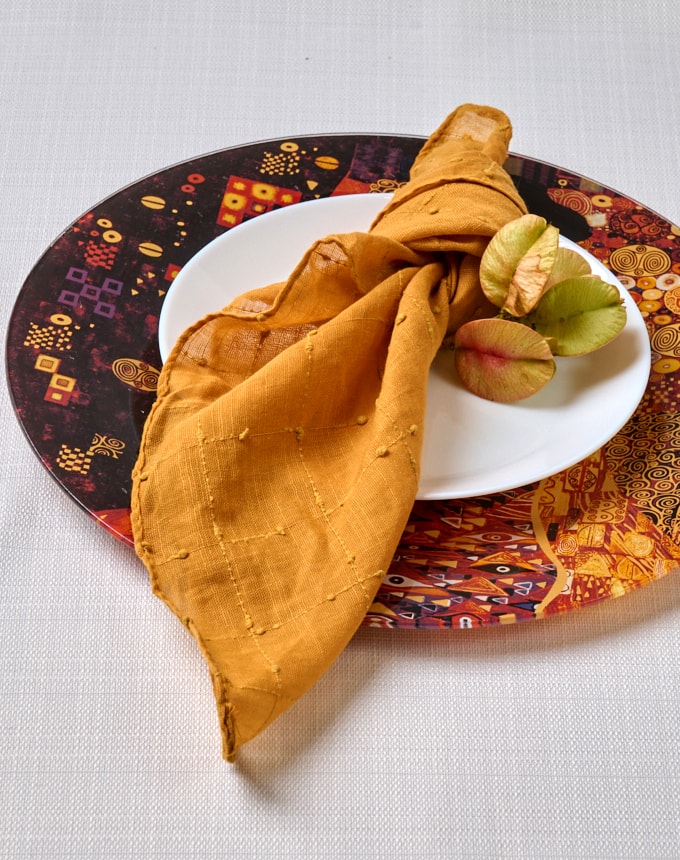 מפיות נקודות ריבועים - קארי