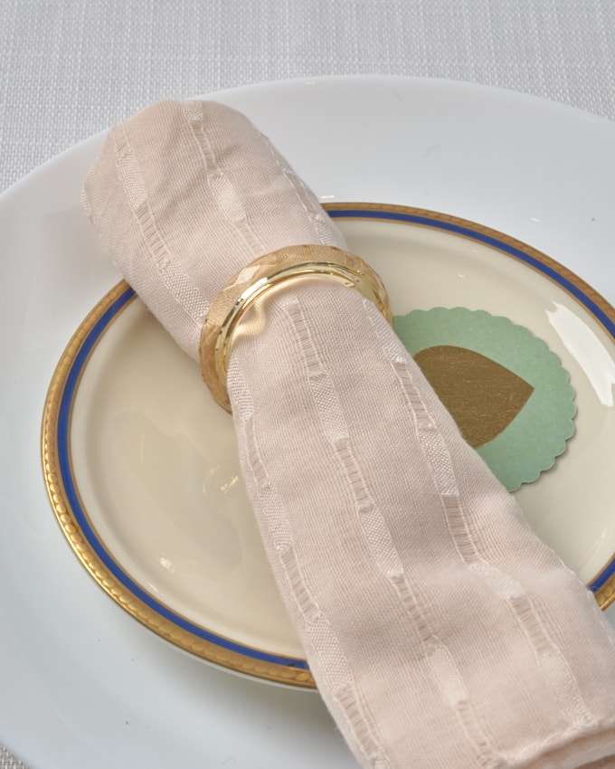 חבק טבעת אקרילית - זהב