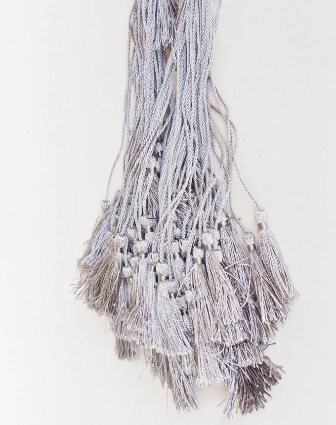 גדילים דקים - אפור