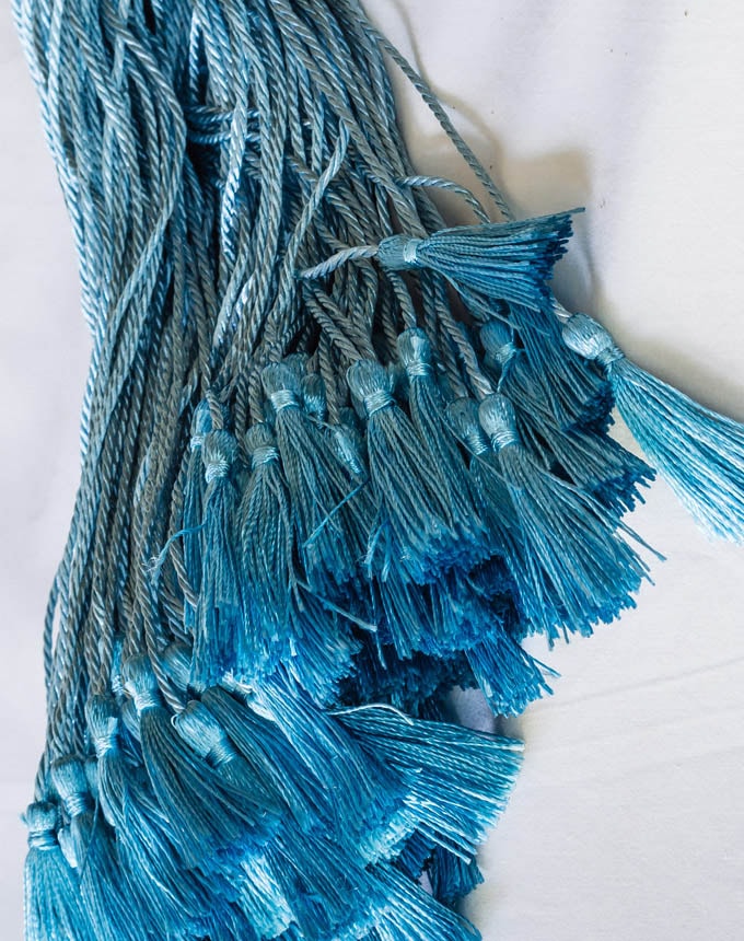 גדילים דקים - תכלת