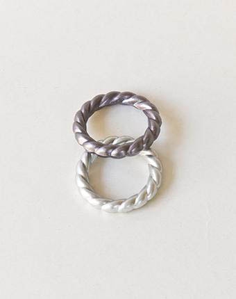 טבעת קטנה מחורצת