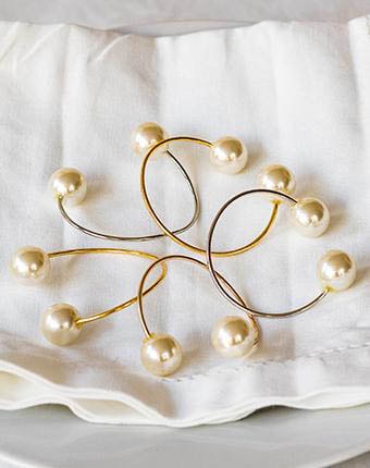 חבק פנינה עגול