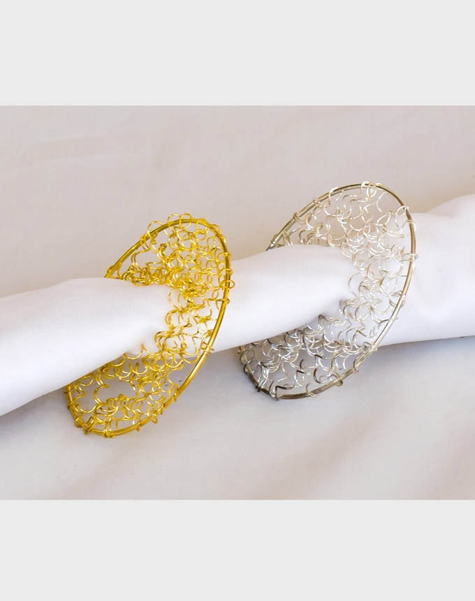 חבק מתכת סגור