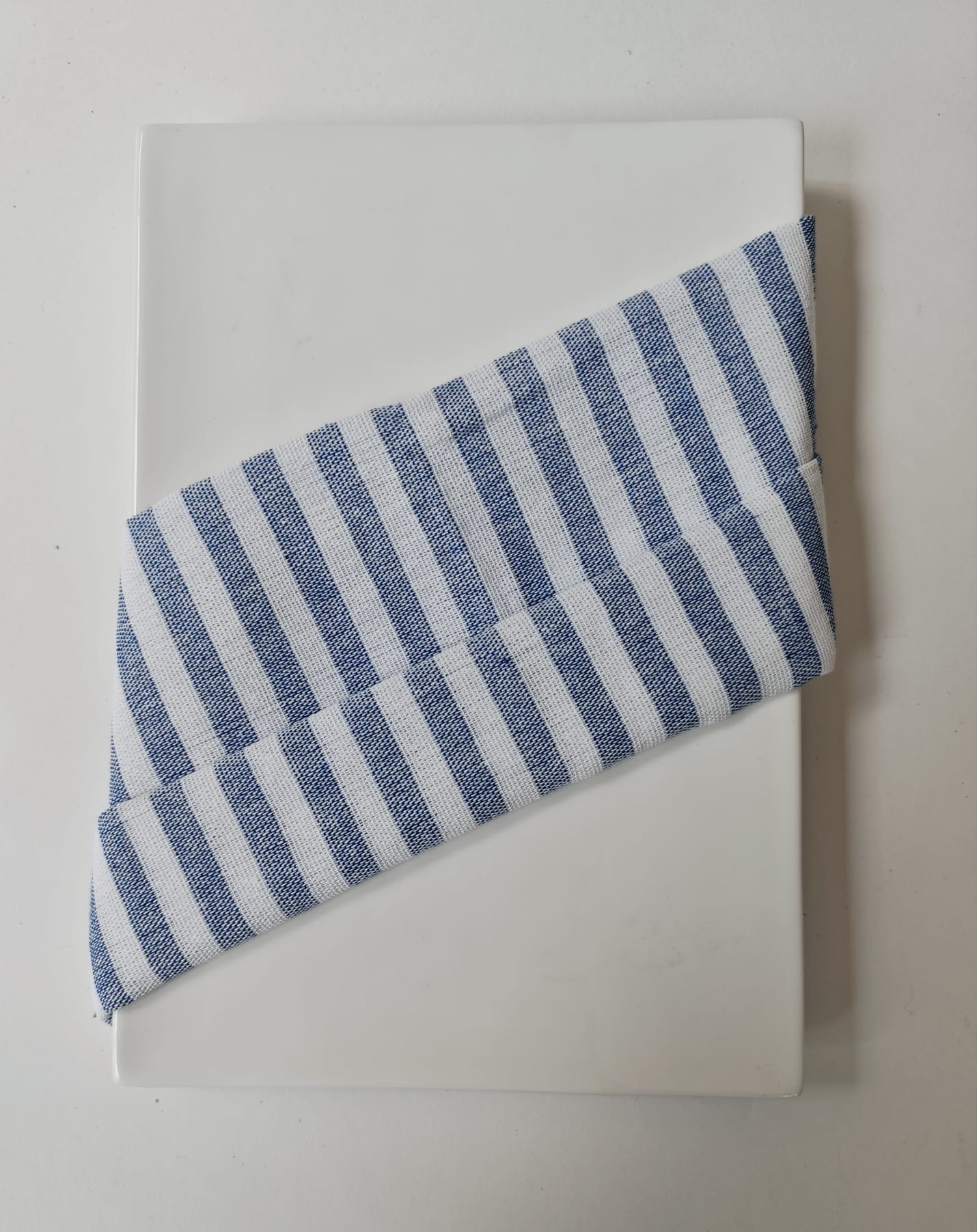 מפיות פסים נורדי - כחול לבן