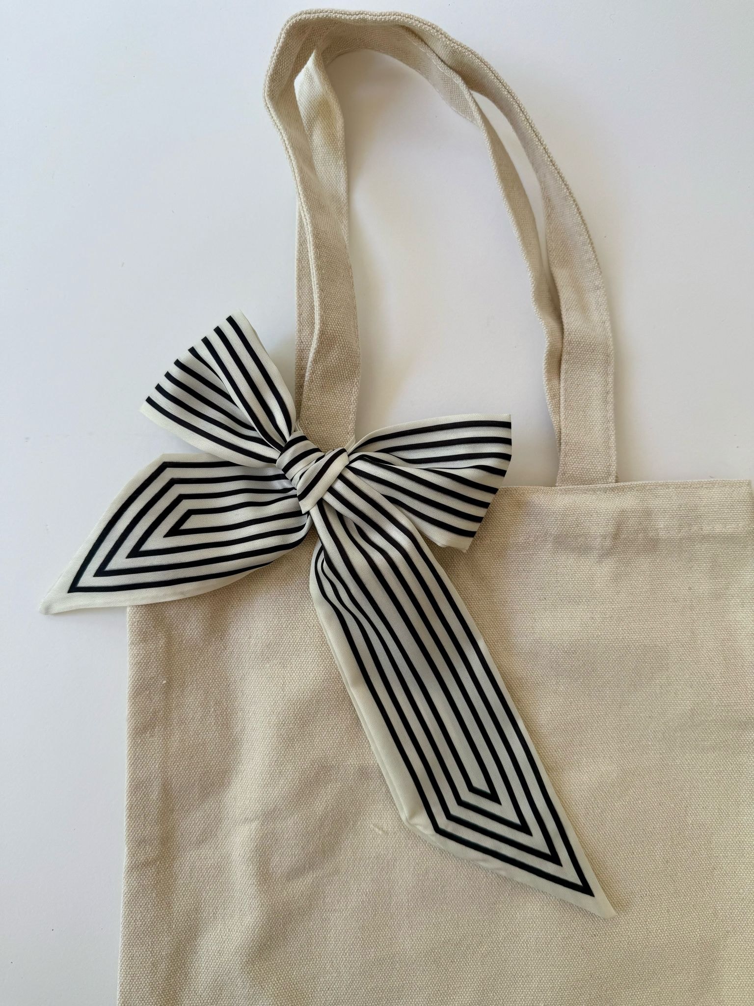 סרט משי מודפס - שחור שמנת