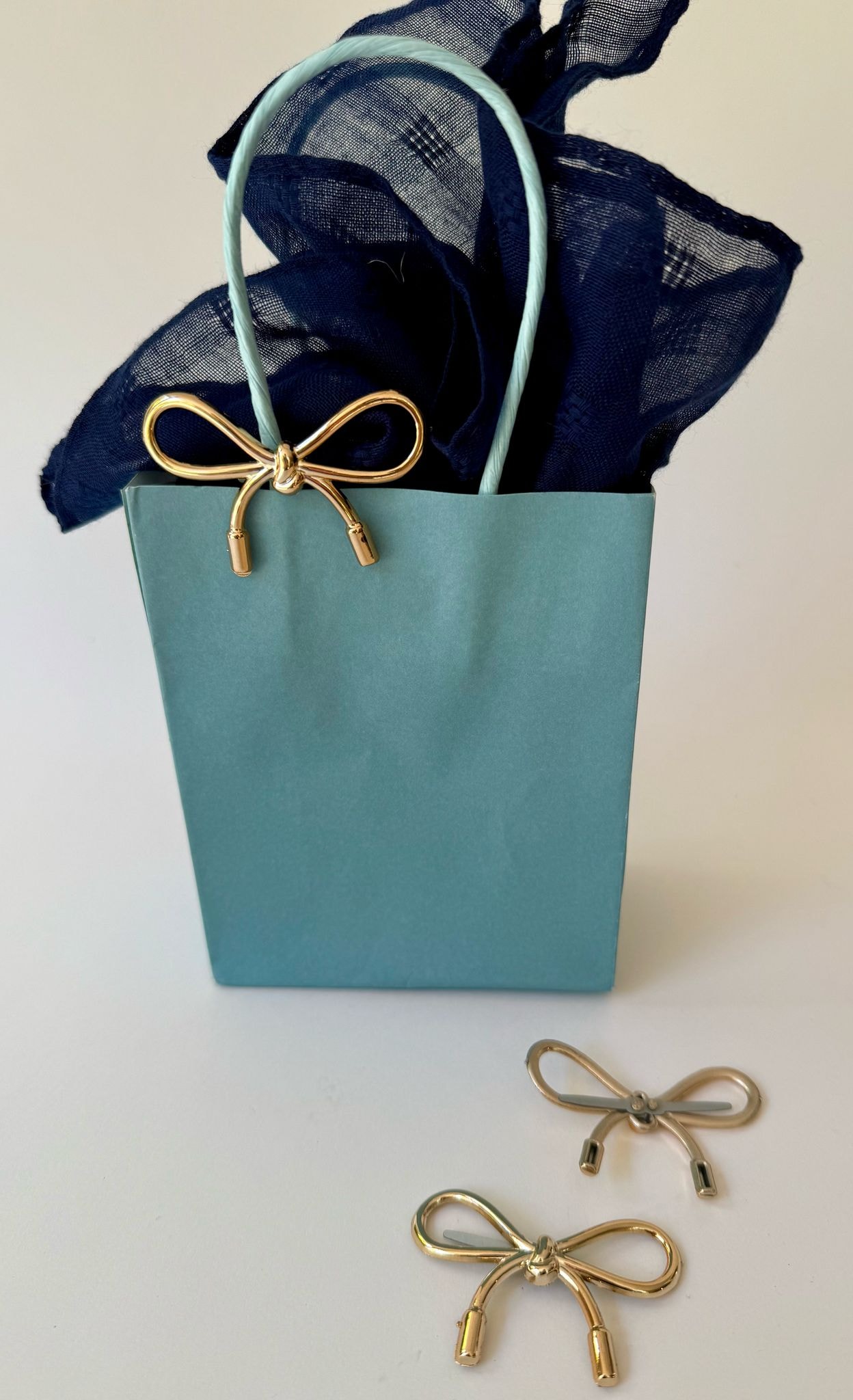 נעץ פפיון - זהב