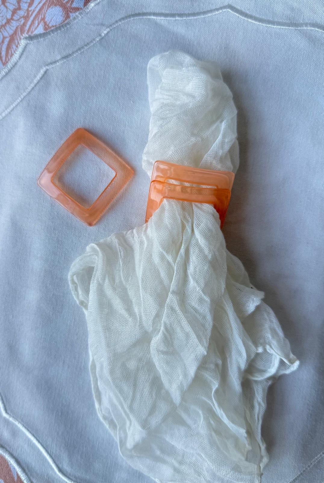 חבק דמוי שיש מרובע - סלמון