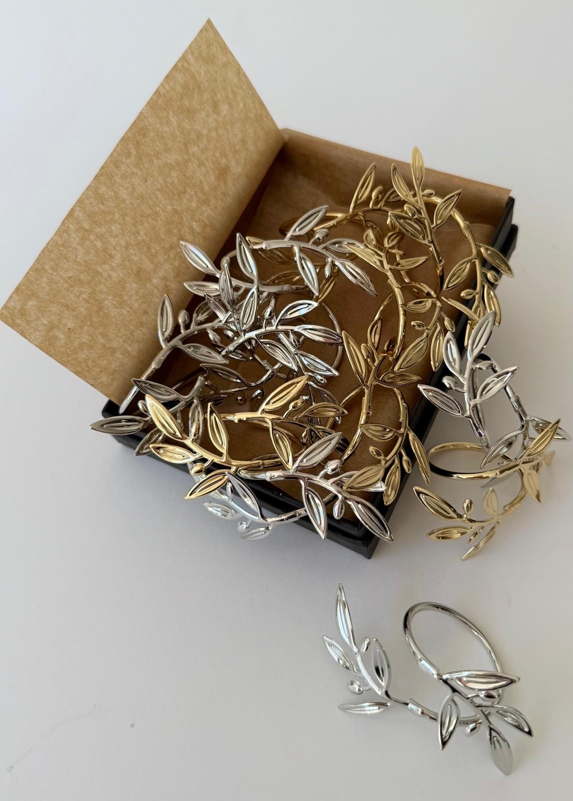 חבק עלה זית מתכת