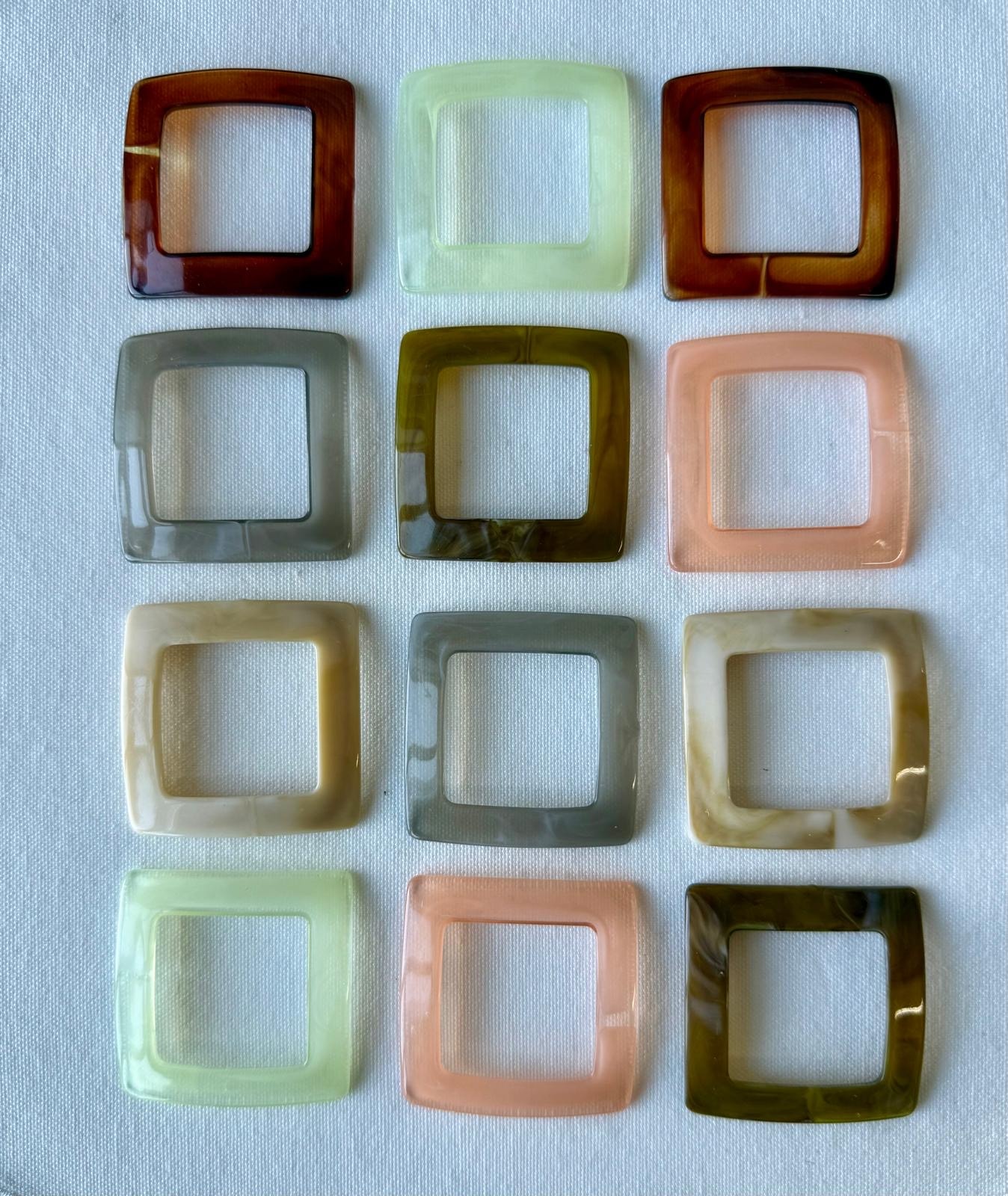 חבק דמוי שיש מרובע